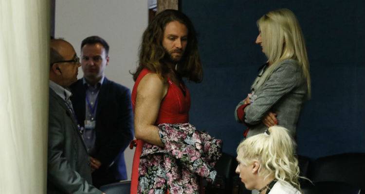&Mu;&epsilon; &omicron;&nu;&omicron;&mu;&alpha;&sigma;&tau;&iota;&kappa;ή &psi;&eta;&phi;&omicron;&phi;&omicron;&rho;ί&alpha; &kappa;&lambda;&epsilon;ί&nu;&epsilon;&iota; &eta; &laquo;&mu;ά&chi;&eta;&raquo; &gamma;&iota;&alpha; &tau;&eta;&nu; &alpha;&nu;&alpha;&delta;&omicron;&chi;ή &alpha;&pi;ό &omicron;&mu;ό&phi;&upsilon;&lambda;&alpha; &zeta;&epsilon;&upsilon;&gamma;ά&rho;&iota;&alpha;