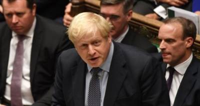 Brexit: &Sigma;&upsilon;&nu;&epsilon;&chi;ί&zeta;&epsilon;&tau;&alpha;&iota; "&eta; &beta;ά&sigma;&alpha;&nu;&omicron;&sigmaf; &tau;&omicron;&upsilon; &kappa;&alpha;&theta;&alpha;&rho;&tau;&eta;&rho;ί&omicron;&upsilon;" &gamma;&iota;&alpha; &tau;&omicron;&nu; &Mu;&pi;ό&rho;&iota;&sigmaf; &Tau;&zeta;ό&nu;&sigma;&omicron;&nu;