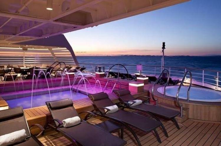 &Tau;&omicron; Seabourn Odyssey &kappa;&alpha;&iota; &pi;ά&lambda;&iota; &sigma;&tau;&eta; &Lambda;ή&mu;&nu;&omicron; | Έ&nu;&alpha; &kappa;&rho;&omicron;&upsilon;&alpha;&zeta;&iota;&epsilon;&rho;ό&pi;&lambda;&omicron;&iota;&omicron; &alpha;&phi;&omicron;&rho;&mu;ή &gamma;&iota;&alpha; &sigma;&kappa;έ&psi;&epsilon;&iota;&sigmaf;...