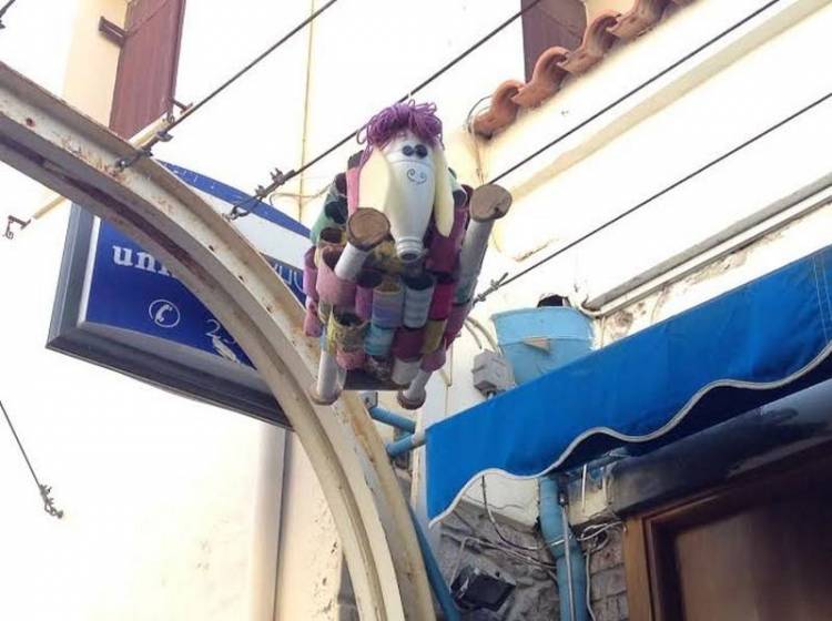 &Epsilon;&iota;&kappa;&alpha;&sigma;&tau;&iota;&kappa;ά &delta;&eta;&mu;&iota;&omicron;&upsilon;&rho;&gamma;ή&mu;&alpha;&tau;&alpha; &kappa;&omicron;&sigma;&mu;&omicron;ύ&nu; &alpha;&pi;ό &sigma;ή&mu;&epsilon;&rho;&alpha; &tau;&eta;&nu; &alpha;&gamma;&omicron;&rho;ά &tau;&eta;&sigmaf; &Mu;ύ&rho;&iota;&nu;&alpha;&sigmaf; (photos)