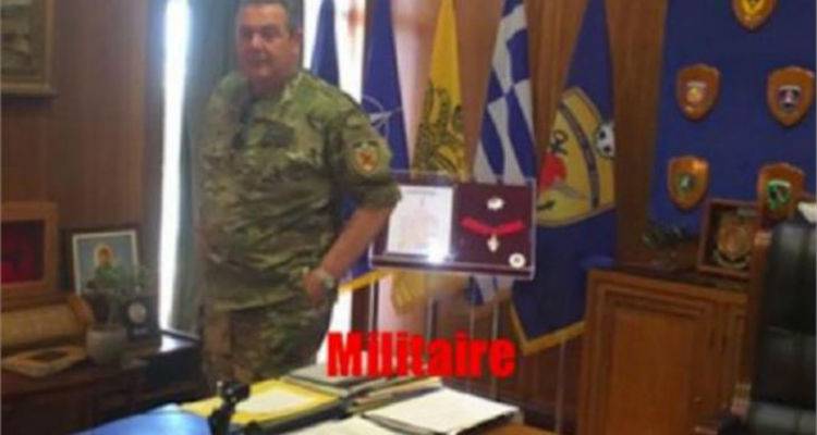 &Mu;&epsilon; &sigma;&tau;&omicron;&lambda;ή &pi;&alpha;&rho;&alpha;&lambda;&lambda;&alpha;&gamma;ή&sigmaf; &sigma;&tau;&omicron; &Pi;&epsilon;&nu;&tau;ά&gamma;&omega;&nu;&omicron; &omicron; &Kappa;&alpha;&mu;&mu;έ&nu;&omicron;&sigmaf; - &Alpha;&sigma;&kappa;&eta;&sigma;&eta; &epsilon;&tau;&omicron;&iota;&mu;ό&tau;&eta;&tau;&alpha;&sigmaf; &sigma;&tau;&omicron; &Beta;. &Alpha;&iota;&gamma;&alpha;ί&omicron;