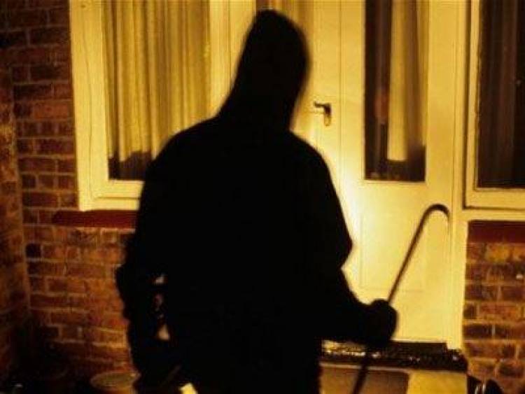&Delta;&iota;ά&rho;&rho;&eta;&xi;&eta; &sigma;&epsilon; &sigma;&pi;ί&tau;&iota; &epsilon;&pi;&iota;&chi;&epsilon;&iota;&rho;&eta;&mu;&alpha;&tau;ί&alpha; &sigma;&tau;&eta; &Mu;ύ&rho;&iota;&nu;&alpha;