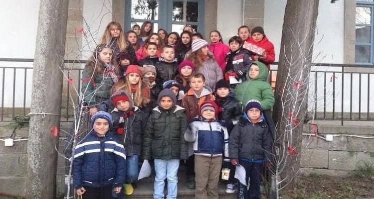 Ο Πολιτιστκός Σύλλογος Κάσπακα αναβίωσε τα παραδοσιακά κάλαντα και λίγο αργότερα τίμησε τον Παναγώτη Μαγδανή (photos)