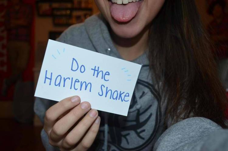 &Eta; &nu;έ&alpha; &mu;ό&delta;&alpha; Harlem Shake, &upsilon;&pi;ό&sigma;&chi;&epsilon;&tau;&alpha;&iota; &nu;&alpha; &tau;&alpha;&rho;&alpha;&kappa;&omicron;&upsilon;&nu;ή&sigma;&epsilon;&iota; &tau;&omicron; &Sigma;ά&beta;&beta;&alpha;&tau;&omicron; &tau;&eta; &Mu;ύ&rho;&iota;&nu;&alpha;