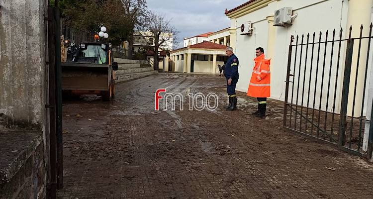Στήριξη από τον Δήμο Μυτιλήνης στη Λήμνο: Έρχεται εκσκαφέας για την αποκατάσταση των ζημιών