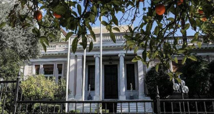 &Eta; &kappa;&upsilon;&beta;έ&rho;&nu;&eta;&sigma;&eta; &sigma;&tau;&eta; &theta;ύ&epsilon;&lambda;&lambda;&alpha; &tau;&omicron;&upsilon; &pi;&rho;&omicron;&sigma;&phi;&upsilon;&gamma;&iota;&kappa;&omicron;ύ -&Sigma;&alpha;&phi;ά&rho;&iota; &epsilon;&pi;&alpha;&phi;ώ&nu;