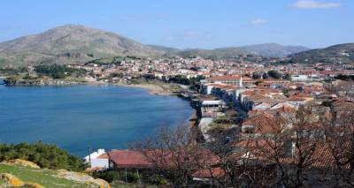 &Lambda;ή&mu;&nu;&omicron;&sigmaf;: &eta; &Alpha;&nu;&epsilon;&mu;ό&epsilon;&sigma;&sigma;&alpha; &tau;&omicron;&upsilon; &Alpha;&iota;&gamma;&alpha;ί&omicron;&upsilon; (photos)