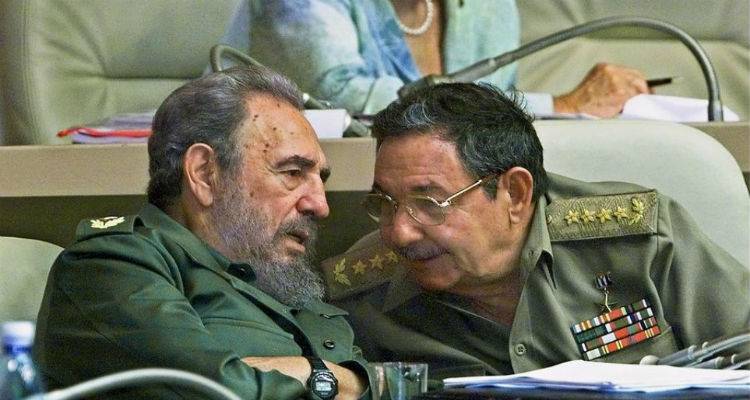 &Tau;έ&lambda;&omicron;&sigmaf; &epsilon;&pi;&omicron;&chi;ή&sigmaf; &sigma;&tau;&eta;&nu; &Kappa;&omicron;ύ&beta;&alpha;: &Delta;έ&kappa;&alpha; &gamma;&epsilon;&gamma;&omicron;&nu;ό&tau;&alpha;-&sigma;&tau;&alpha;&theta;&mu;&omicron;ί &alpha;&pi;ό &tau;&eta; &theta;&eta;&tau;&epsilon;ί&alpha; &tau;&omega;&nu; &alpha;&delta;&epsilon;&lambda;&phi;ώ&nu; &Kappa;ά&sigma;&tau;&rho;&omicron; &sigma;&tau;&eta;&nu; &epsilon;&xi;&omicron;&upsilon;&sigma;ί&alpha;