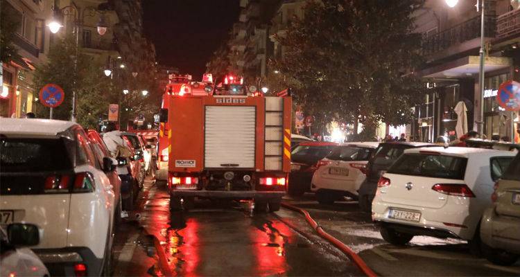 &Tau;&rho;&alpha;&gamma;&omega;&delta;ί&alpha; &sigma;&tau;&eta; &Beta;ά&rho;&kappa;&iota;&zeta;&alpha;: &Nu;&epsilon;&kappa;&rho;ό &beta;&rho;έ&phi;&omicron;&sigmaf; &alpha;&pi;ό &phi;&omega;&tau;&iota;ά &sigma;&epsilon; &delta;&iota;&alpha;&mu;έ&rho;&iota;&sigma;&mu;&alpha; - Ή&tau;&alpha;&nu; &mu;ό&nu;&omicron; &tau;&omicron;&upsilon; &sigma;&tau;&omicron; &sigma;&pi;ί&tau;&iota;