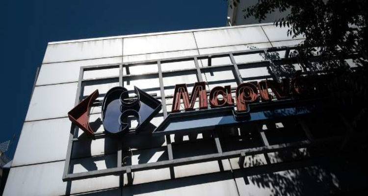 Έ&kappa;&lambda;&epsilon;&iota;&sigma;&epsilon; &eta; &sigma;&upsilon;&mu;&phi;&omega;&nu;ί&alpha; &tau;&omicron;&upsilon; &Sigma;&kappa;&lambda;&alpha;&beta;&epsilon;&nu;ί&tau;&eta; &mu;&epsilon; &tau;&omicron;&nu; &Mu;&alpha;&rho;&iota;&nu;ό&pi;&omicron;&upsilon;&lambda;&omicron;