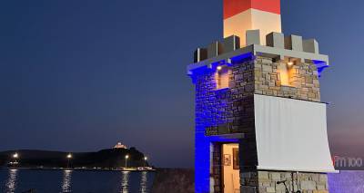 &Sigma;&tau;&omicron; &lambda;&iota;&mu;ά&nu;&iota; &tau;&eta;&sigmaf; &Mu;ύ&rho;&iota;&nu;&alpha;&sigmaf;, &kappa;ά&tau;&omega; &alpha;&pi;ό &tau;&omicron;&nu; &Phi;ά&rho;&omicron;, &theta;&upsilon;&mu;ή&theta;&eta;&kappa;&alpha;&nu; &tau;&eta; &delta;&iota;&alpha;&delta;&rho;&omicron;&mu;ή &mu;ί&lambda;&eta;&sigma;&alpha;&nu; &gamma;&iota;&alpha; &tau;&eta; &Mu;&epsilon;&tau;&alpha;&pi;&omicron;&lambda;ί&tau;&epsilon;&upsilon;&sigma;&eta;