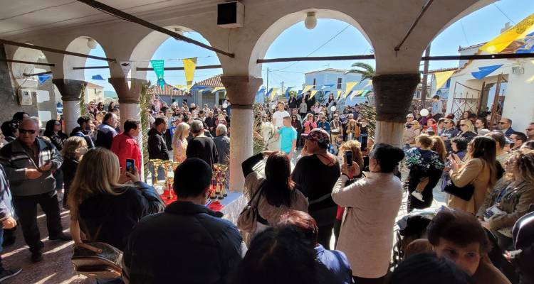 Καλλιόπη: Έτρεξαν και φέτος τα άλογα για χάρη του Αγίου Γεωργίου (photos)