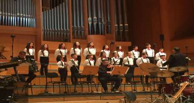 &Phi;&omega;&tau;ό: &Sigma;&tau;έ&lambda;&iota;&omicron;&sigmaf; &Mu;ά&nu;&tau;&zeta;&alpha;&rho;&eta;&sigmaf; 