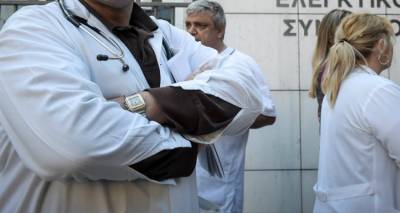 &Alpha;&pi;ί&sigma;&tau;&epsilon;&upsilon;&tau;&omicron;: &Epsilon;&rho;&gamma;&alpha;&zeta;ό&tau;&alpha;&nu; &omega;&sigmaf; &gamma;&iota;&alpha;&tau;&rho;ό&sigmaf; &sigma;&tau;&omicron; &nu;&omicron;&sigma;&omicron;&kappa;&omicron;&mu;&epsilon;ί&omicron; &Kappa;&alpha;&beta;ά&lambda;&alpha;&sigmaf; &gamma;&iota;&alpha; 17 &chi;&rho;ό&nu;&iota;&alpha; &chi;&omega;&rho;ί&sigmaf; &pi;&tau;&upsilon;&chi;ί&omicron;!