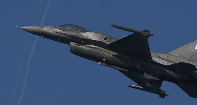 &Tau;&omicron; &mu;ή&nu;&upsilon;&mu;&alpha; &tau;&omicron;&upsilon; &pi;&iota;&lambda;ό&tau;&omicron;&upsilon; &tau;&omicron;&upsilon; F-16 &gamma;&iota;&alpha; &tau;&eta;&nu; 25&eta; &Mu;&alpha;&rho;&tau;ί&omicron;&upsilon;: &laquo;&Eta; &Epsilon;&lambda;&lambda;ά&delta;&alpha; &pi;ά&nu;&tau;&alpha; έ&beta;&gamma;&alpha;&iota;&nu;&epsilon; &pi;&iota;&omicron; &delta;&upsilon;&nu;&alpha;&tau;ή, &alpha;&upsilon;&tau;ό &theta;&alpha; &gamma;ί&nu;&epsilon;&iota; &kappa;&alpha;&iota; &tau;ώ&rho;&alpha;&raquo;