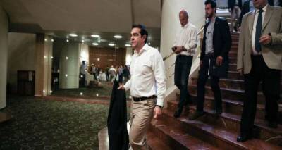 &Sigma;&tau;&eta;&nu; &kappa;&upsilon;&beta;έ&rho;&nu;&eta;&sigma;&eta; &tau;&rho;&omicron;&mu;ά&zeta;&omicron;&upsilon;&nu; &lambda;ό&gamma;&omega; Brexit &kappa;&alpha;&iota;... &tau;&sigma;&alpha;&kappa;ώ&nu;&omicron;&nu;&tau;&alpha;&iota; &gamma;&iota;&alpha; &tau;&omicron; &pi;&rho;ό&gamma;&rho;&alpha;&mu;&mu;&alpha;