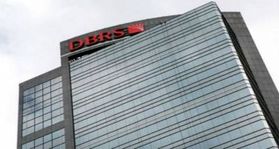 DBRS: &Omicron;&rho;&alpha;&tau;ά &tau;&alpha; &sigma;&eta;&mu;ά&delta;&iota;&alpha; &alpha;&nu;ά&kappa;&alpha;&mu;&psi;&eta;&sigmaf; &sigma;&tau;&eta;&nu; &epsilon;&lambda;&lambda;&eta;&nu;&iota;&kappa;ή &alpha;&gamma;&omicron;&rho;ά &kappa;&alpha;&tau;&omicron;&iota;&kappa;ί&alpha;&sigmaf;
