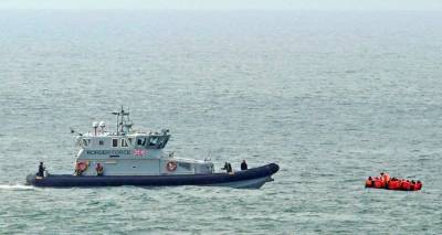 &Beta;&rho;&epsilon;&tau;&alpha;&nu;ί&alpha; : &Sigma;&epsilon; 48 ώ&rho;&epsilon;&sigmaf; &pi;&epsilon;&rho;&iota;&sigma;&sigma;ό&tau;&epsilon;&rho;&omicron;&iota; &alpha;&pi;ό 1.100 &mu;&epsilon;&tau;&alpha;&nu;ά&sigma;&tau;&epsilon;&sigmaf; &pi;έ&rho;&alpha;&sigma;&alpha;&nu; &tau;&eta; &Theta;ά&lambda;&alpha;&sigma;&sigma;&alpha; &tau;&eta;&sigmaf; &Mu;ά&gamma;&chi;&eta;&sigmaf;