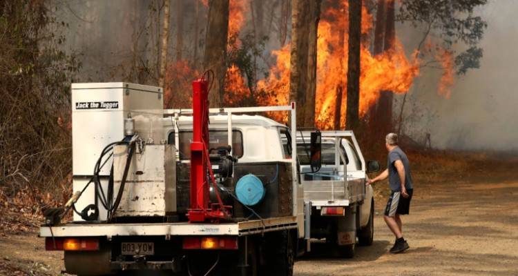 &Alpha;&upsilon;&sigma;&tau;&rho;&alpha;&lambda;ί&alpha;: &Sigma;&epsilon; &kappa;&alpha;&tau;&alpha;&phi;ύ&gamma;&iota;&alpha; &chi;&iota;&lambda;&iota;ά&delta;&epsilon;&sigmaf; &kappa;ά&tau;&omicron;&iota;&kappa;&omicron;&iota; &alpha;&pi;ό &tau;&iota;&sigmaf; &kappa;&alpha;&tau;&alpha;&sigma;&tau;&rho;&omicron;&phi;&iota;&kappa;έ&sigmaf; &pi;&upsilon;&rho;&kappa;&alpha;&gamma;&iota;έ&sigmaf;