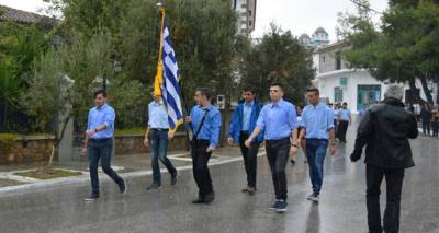 28&eta; &Omicron;&kappa;&tau;&omega;&beta;&rho;ί&omicron;&upsilon;: &Upsilon;&pi;ό &beta;&rho;&omicron;&chi;ή &eta; &pi;&alpha;&rho;έ&lambda;&alpha;&sigma;&eta; &sigma;&tau;&omicron; &Mu;&omicron;ύ&delta;&rho;&omicron; (photos)