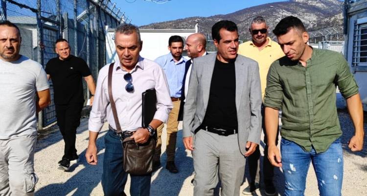 Στην Αμυγδαλέζα ο Πλεύρης: Επιθεώρησε τις εγκαταστάσεις που θα κρατούνται όσοι παράνομοι μετανάστες είναι προς απέλαση