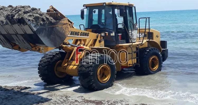 Ο Δήμος Λήμνου καθάρισε τις παραλίες Κότσινα και Κέρους (photos)