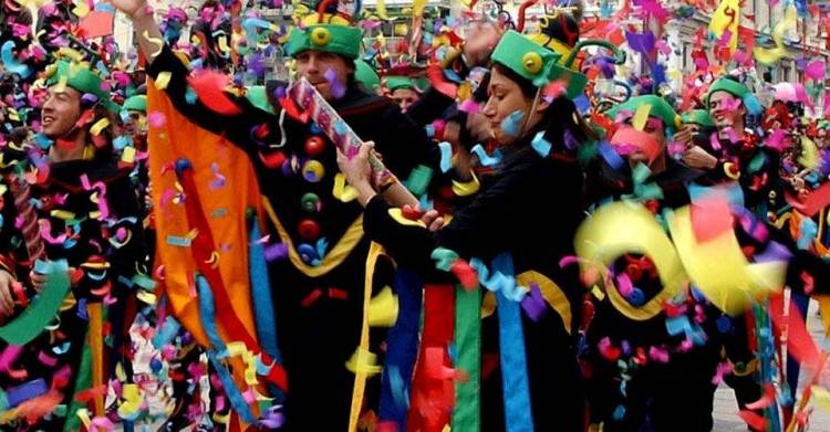 &Chi;&rho;&iota;&sigma;&tau;&omicron;ύ&gamma;&epsilon;&nu;&nu;&alpha; &mu;&epsilon; &tau;&omicron; &beta;&lambda;έ&mu;&mu;&alpha; &sigma;&tau;&omicron; &kappa;&alpha;&rho;&nu;&alpha;&beta;ά&lambda;&iota;