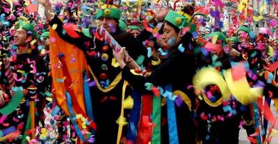 &Chi;&rho;&iota;&sigma;&tau;&omicron;ύ&gamma;&epsilon;&nu;&nu;&alpha; &mu;&epsilon; &tau;&omicron; &beta;&lambda;έ&mu;&mu;&alpha; &sigma;&tau;&omicron; &kappa;&alpha;&rho;&nu;&alpha;&beta;ά&lambda;&iota;