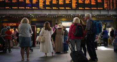 &Beta;&rho;&epsilon;&tau;&alpha;&nu;ί&alpha;: H &mu;&epsilon;&gamma;&alpha;&lambda;ύ&tau;&epsilon;&rho;&eta; &alpha;&pi;&epsilon;&rho;&gamma;ί&alpha; &tau;&omega;&nu; &sigma;&iota;&delta;&eta;&rho;&omicron;&delta;&rho;&omicron;&mu;&iota;&kappa;ώ&nu; &epsilon;&delta;ώ &kappa;&alpha;&iota; 30 &chi;&rho;ό&nu;&iota;&alpha;
