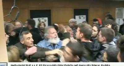 &Sigma;&tau;&alpha; &chi;έ&rho;&iota;&alpha; &sigma;&tau;&epsilon;&lambda;έ&chi;&eta; &Sigma;&Upsilon;&Rho;&Iota;&Zeta;&Alpha; &kappa;&alpha;&iota; &Lambda;&Alpha;&Epsilon; &sigma;&epsilon; &omicron;&mu;&iota;&lambda;ί&alpha; &Pi;&alpha;&pi;&pi;ά (video)