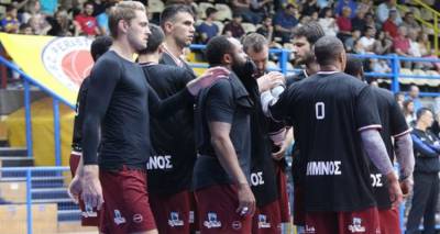 &Mu;&epsilon;&gamma;ά&lambda;&omicron; &alpha;&phi;&iota;έ&rho;&omega;&mu;&alpha; &tau;&omicron;&upsilon; &iota;&sigma;&pi;&alpha;&nu;&iota;&kappa;&omicron;ύ "Gigantes del Basket" &sigma;&tau;&omicron;&nu; Ή&phi;&alpha;&iota;&sigma;&tau;&omicron; &Lambda;ή&mu;&nu;&omicron;&upsilon;