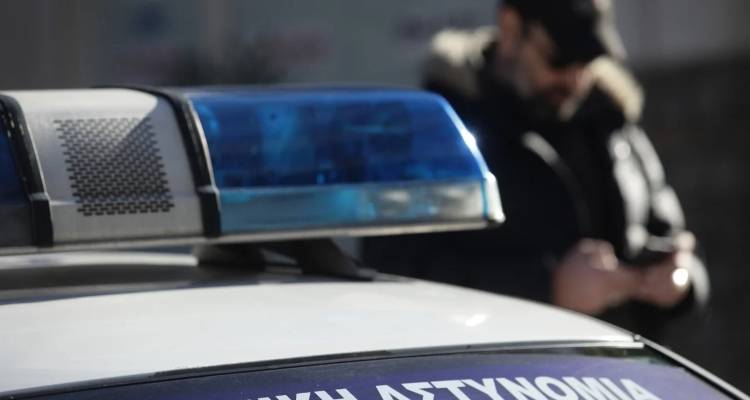&Alpha;&pi;&omicron;&kappa;&alpha;&lambda;ύ&phi;&theta;&eta;&kappa;&epsilon; &alpha;&pi;ά&tau;&eta; &sigma;&epsilon; &Kappa;&Delta;&Alpha;&Pi; &sigma;&tau;&eta;&nu; &Kappa;&omicron;&mu;&omicron;&tau;&eta;&nu;ή -&Pi;ώ&sigmaf; &kappa;&alpha;&rho;&pi;ώ&theta;&eta;&kappa;&alpha;&nu; 450.000 &epsilon;&upsilon;&rho;ώ &laquo;&kappa;&lambda;έ&beta;&omicron;&nu;&tau;&alpha;&sigmaf;&raquo; vouchers &gamma;&iota;&alpha; &pi;&alpha;&iota;&delta;&iota;ά, &pi;έ&nu;&tau;&epsilon; &sigma;&upsilon;&lambda;&lambda;ή&psi;&epsilon;&iota;&sigmaf;