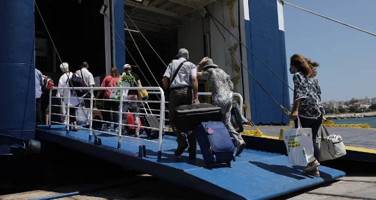 Χαρδαλιάς: «Ισχυρή σύσταση» για self test κατά την επιστροφή από νησιά