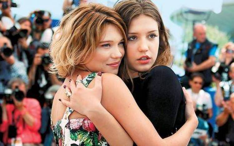 &Alpha;&nu;&tau;έ&lambda; &Epsilon;&xi;&alpha;&rho;&chi;ό&pi;&omicron;&upsilon;&lambda;&omicron;&sigmaf;: &Delta;έ&kappa;&alpha; &mu;έ&rho;&epsilon;&sigmaf; &gamma;&upsilon;&rho;ί&zeta;&alpha;&mu;&epsilon; &tau;&eta;&nu; &epsilon;&rho;&omega;&tau;&iota;&kappa;ή &sigma;&kappa;&eta;&nu;ή