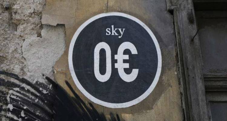 &Epsilon;&xi;ά&mu;&eta;&nu;&omicron; &laquo;&phi;&omega;&tau;&iota;ά&raquo; &gamma;&iota;&alpha; &tau;&omicron;&upsilon;&sigmaf; &phi;&omicron;&rho;&omicron;&lambda;&omicron;&gamma;&omicron;ύ&mu;&epsilon;&nu;&omicron;&upsilon;&sigmaf; | &Tau;&iota; &theta;&alpha; &pi;&lambda;&eta;&rho;ώ&nu;&omicron;&upsilon;&nu; &kappa;ά&theta;&epsilon; &mu;ή&nu;&alpha;