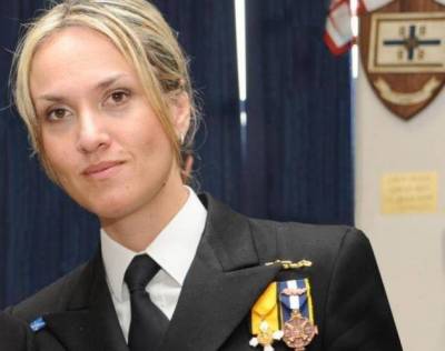 Αυτή είναι η πρώτη γυναίκα υπασπιστής - Πως την επέλεξε η Φώφη Γεννηματά