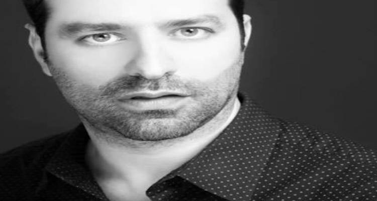 &laquo;&Mu;&iota;&alpha; &alpha;&tau;έ&lambda;&epsilon;&iota;&omega;&tau;&eta; &phi;&upsilon;&gamma;ή&raquo;: &Omicron; &Sigma;&tau;έ&lambda;&iota;&omicron;&sigmaf; &Kappa;&alpha;&lambda;&alpha;&theta;ά&sigmaf; &delta;&iota;&alpha;&beta;ά&zeta;&epsilon;&iota; &alpha;&pi;&omicron;&sigma;&pi;ά&sigma;&mu;&alpha;&tau;&alpha; &alpha;&pi;ό &tau;&omicron; &nu;έ&omicron; &beta;&iota;&beta;&lambda;ί&omicron; &tau;&eta;&sigmaf; &Alpha;&lambda;&kappa;&upsilon;ό&nu;&eta;&sigmaf; &Pi;&alpha;&pi;&alpha;&delta;ά&kappa;&eta; (video)