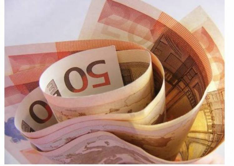 &Omega;&sigmaf; &tau;&iota;&sigmaf; 6 &Alpha;&upsilon;&gamma;&omicron;ύ&sigma;&tau;&omicron;&upsilon; &omicron;&iota; &Alpha;&iota;&tau;ή&sigma;&epsilon;&iota;&sigmaf; &Epsilon;&nu;&iota;&alpha;ί&alpha;&sigmaf; &Epsilon;&nu;ί&sigma;&chi;&upsilon;&sigma;&eta;&sigmaf; &gamma;&iota;&alpha; &tau;&omicron;&upsilon;&sigmaf; &pi;&alpha;&rho;&alpha;&gamma;&omega;&gamma;&omicron;ύ&sigmaf; &tau;&eta;&sigmaf; &Lambda;ή&mu;&nu;&omicron;&upsilon;