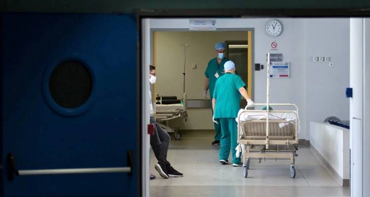 &Kappa;&rho;&omicron;ύ&sigma;&mu;&alpha; &mu;&eta;&nu;&iota;&gamma;&gamma;ί&tau;&iota;&delta;&alpha;&sigmaf; &sigma;&tau;&omicron;&nu; &Beta;ό&lambda;&omicron; | &Gamma;&upsilon;&nu;&alpha;ί&kappa;&alpha; 30 &epsilon;&tau;ώ&nu;, &pi;&rho;&omicron;&sigma;ή&lambda;&theta;&epsilon; &sigma;&tau;&alpha; &Epsilon;&pi;&epsilon;ί&gamma;&omicron;&nu;&tau;&alpha; &mu;&epsilon; έ&nu;&tau;&omicron;&nu;&eta; &kappa;&epsilon;&phi;&alpha;&lambda;&alpha;&lambda;&gamma;ί&alpha; &kappa;&alpha;&iota; &upsilon;&psi;&eta;&lambda;ό &pi;&upsilon;&rho;&epsilon;&tau;ό