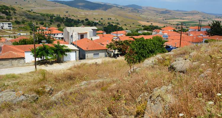 &Lambda;ή&mu;&nu;&omicron;&sigmaf;: &Tau;&omicron; &Kappa;&tau;&eta;&mu;&alpha;&tau;&omicron;&lambda;ό&gamma;&iota;&omicron; &alpha;&nu;&omicron;ί&gamma;&epsilon;&iota; &xi;&alpha;&nu;ά &tau;&omicron;&nu; &phi;ά&kappa;&epsilon;&lambda;&omicron; &tau;&omega;&nu; &laquo;&alpha;&upsilon;&theta;&alpha;&iota;&rho;έ&tau;&omega;&sigmaf; &kappa;&alpha;&tau;&epsilon;&chi;&omicron;&mu;έ&nu;&omega;&nu;&raquo; &alpha;&gamma;&rho;&omicron;&tau;&epsilon;&mu;&alpha;&chi;ί&omega;&nu; | &Tau;&omicron; &epsilon;&nu;&tau;&omicron;&nu;ό&tau;&epsilon;&rho;&omicron; &pi;&rho;ό&beta;&lambda;&eta;&mu;&alpha;, &sigma;&tau;&omicron;&nu; Ά&gamma;&iota;&omicron; &Delta;&eta;&mu;ή&tau;&rho;&iota;&omicron;
