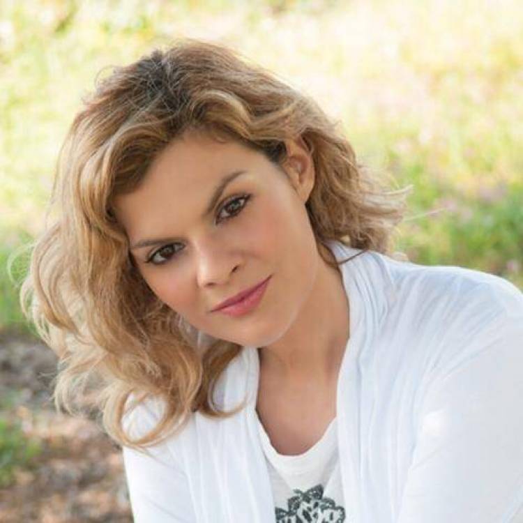 &Alpha;ύ&rho;&iota;&omicron; &Delta;&epsilon;&upsilon;&tau;έ&rho;&alpha; &eta; &pi;&alpha;&rho;&omicron;&upsilon;&sigma;ί&alpha;&sigma;&eta; &tau;&omicron;&upsilon; &beta;&iota;&beta;&lambda;ί&omicron;&upsilon; &tau;&eta;&sigmaf; &Mu;&alpha;&rho;ί&alpha;&sigmaf; &Lambda;&iota;ά&sigma;&kappa;&alpha; - &Mu;&alpha;&upsilon;&rho;ά&kappa;&eta; &laquo;&Mu;&eta; &mu;&omicron;&upsilon; &pi;&epsilon;&iota;&sigmaf; &tau;&omicron; &tau;έ&lambda;&omicron;&sigmaf;&raquo;