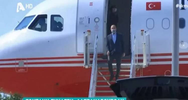 Eφτασε στην Αλεξανδρούπολη o Μεβλούτ Τσαβούσογλου