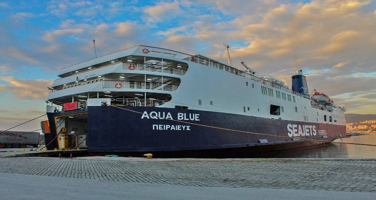 Η επιδείνωση του καιρού αλλάζει τα δρομολόγια του Aqua Blue