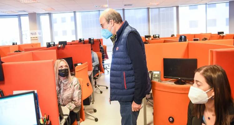 Γραμμή 1555: Ρεκόρ τηλεφωνημάτων στον νέο ενιαίο αριθμό εξυπηρέτησης πολιτών του υπουργείου Εργασίας -Τι ρωτούν πιο συχνά