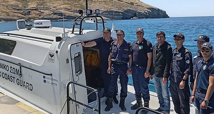 &Sigma;&tau;&omicron;&nu; Ά&gamma;&iota;&omicron; &Epsilon;&upsilon;&sigma;&tau;&rho;ά&tau;&iota;&omicron; &tau;&omicron; &nu;έ&omicron; &upsilon;&pi;&epsilon;&rho;&sigma;ύ&gamma;&chi;&rho;&omicron;&nu;&omicron; &pi;&epsilon;&rho;&iota;&pi;&omicron;&lambda;&iota;&kappa;ό &sigma;&kappa;ά&phi;&omicron;&sigmaf; &tau;&omicron;&upsilon; &Lambda;&iota;&mu;&epsilon;&nu;&iota;&kappa;&omicron;ύ