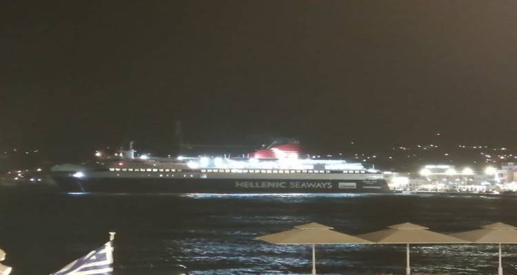 Αναχώρησε για Πειραιά το ΝΗΣΟΣ ΧΙΟΣ με ευθύνη του πλοιάρχου