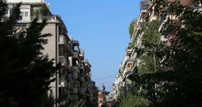 Μειώσεις 30% έως 70% στο τεκμαρτό εισόδημα: Όσα αλλάζουν για ακίνητα, ΙΧ και σκάφη αναψυχής από φέτος