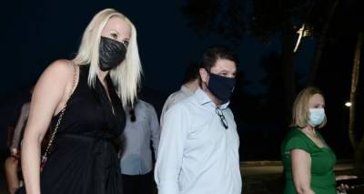&Epsilon;&mu;&pi;&rho;&eta;&sigma;&tau;&iota;&kappa;έ&sigmaf; &epsilon;&pi;&iota;&theta;έ&sigma;&epsilon;&iota;&sigmaf; &sigma;&tau;&iota;&sigmaf; &epsilon;&pi;&iota;&chi;&epsilon;&iota;&rho;ή&sigma;&epsilon;&iota;&sigmaf; &tau;&eta;&sigmaf; &sigma;&upsilon;&zeta;ύ&gamma;&omicron;&upsilon; &Chi;&alpha;&rho;&delta;&alpha;&lambda;&iota;ά &tau;&alpha; &xi;&eta;&mu;&epsilon;&rho;ώ&mu;&alpha;&tau;&alpha;