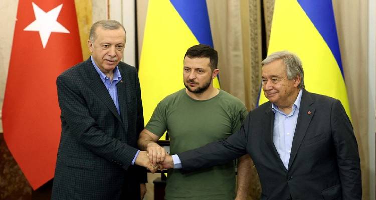 Σε ρόλο διαμεσολαβητή μεταξύ Πούτιν και Ζελένσκι ο Ερντογάν