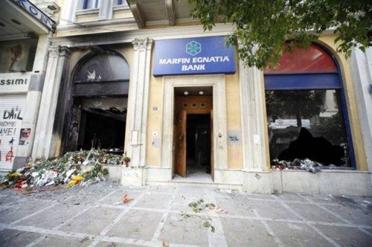 Δύο παραπομπές για τον εμπρησμό στη Marfin και την επίθεση στο «Ιανός»